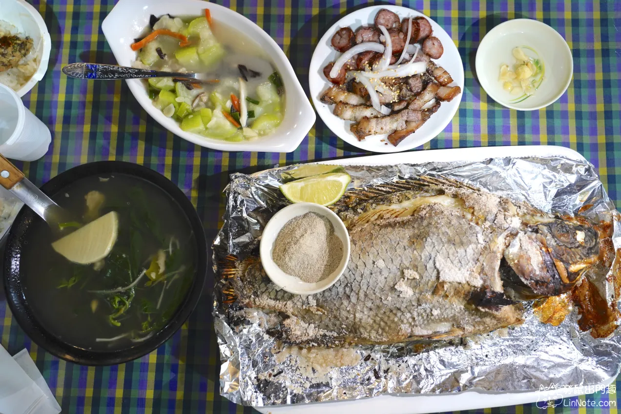 花蓮美食『娜茲茲烤魚』原住民無菜單料理，肥美的鹽烤台灣鯛