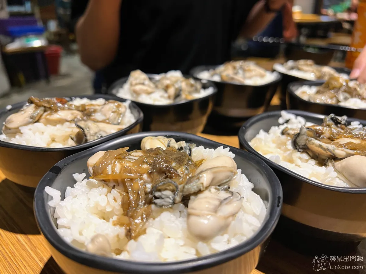 台南美食『蚵男』肥美飽滿的烤生蠔及蚵仔滷肉飯