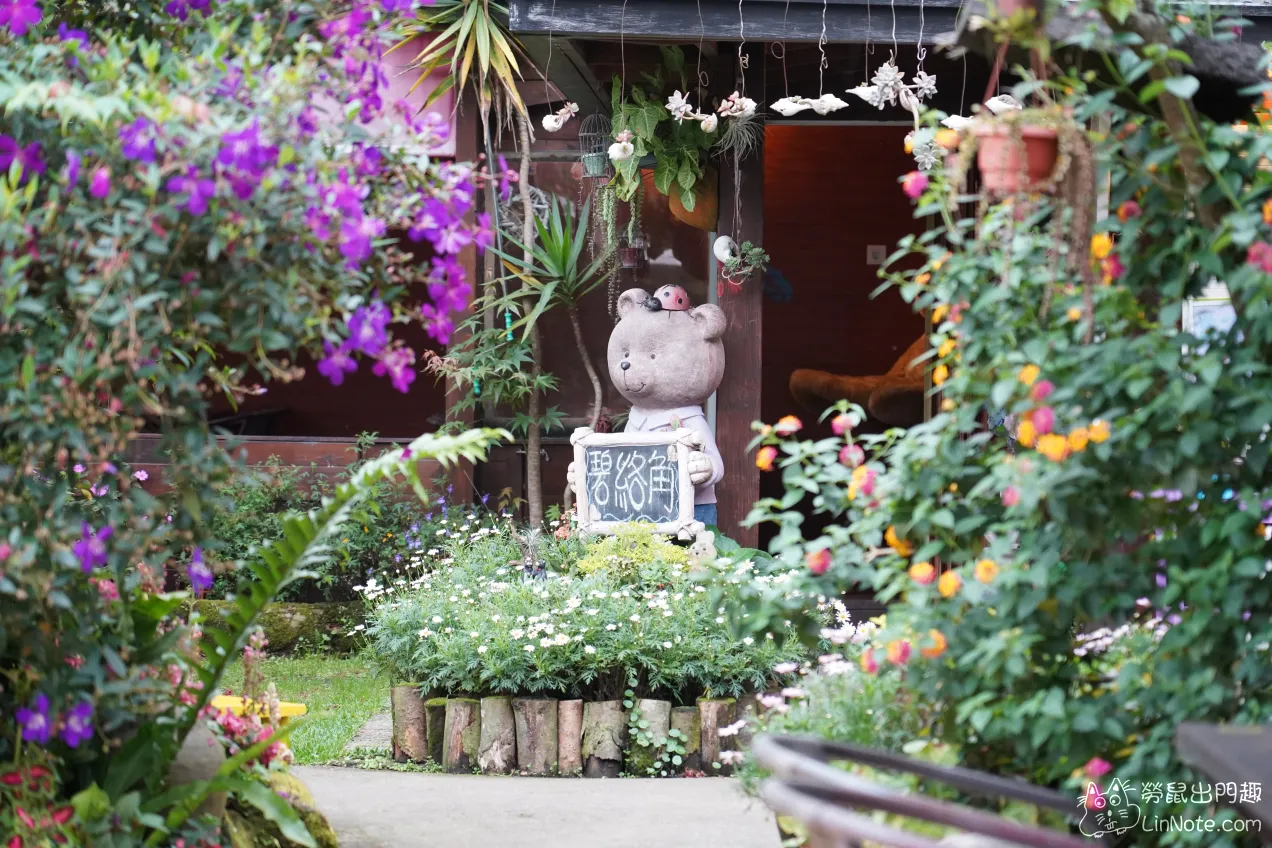 苗栗景點『碧絡角花園咖啡』佈滿繡球花的庭院，四季變化的後山