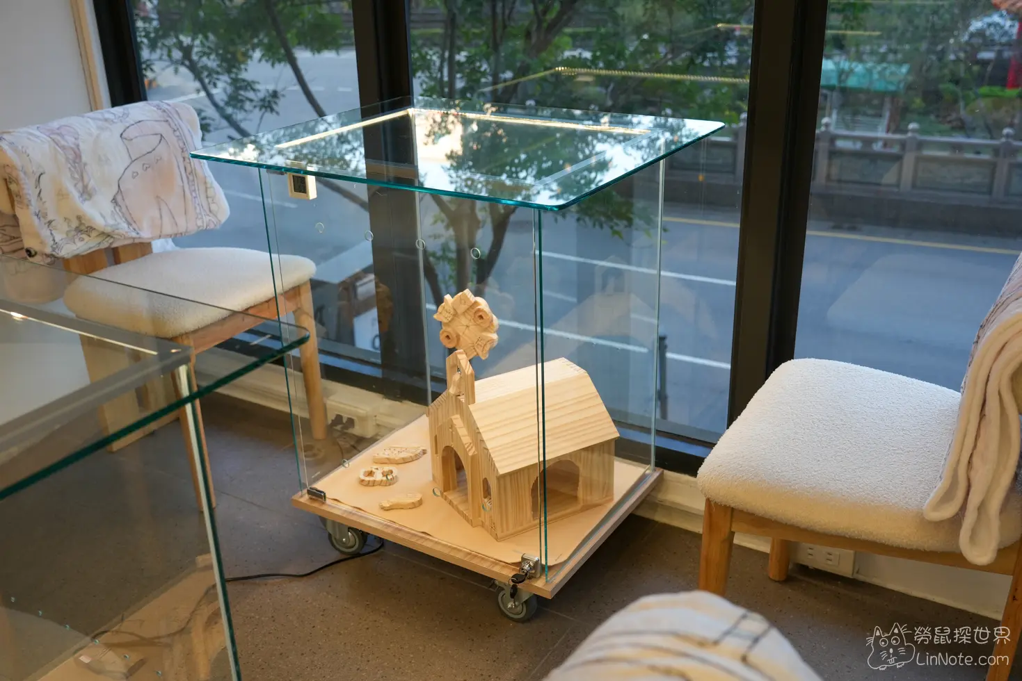 Happiness Chinchilla Coffee 10