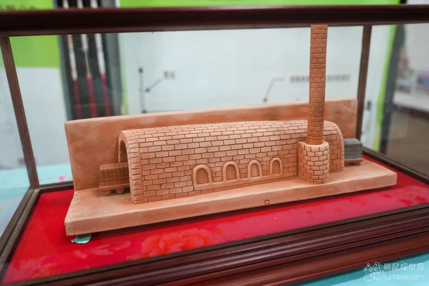 Jls brick tourism factory 24