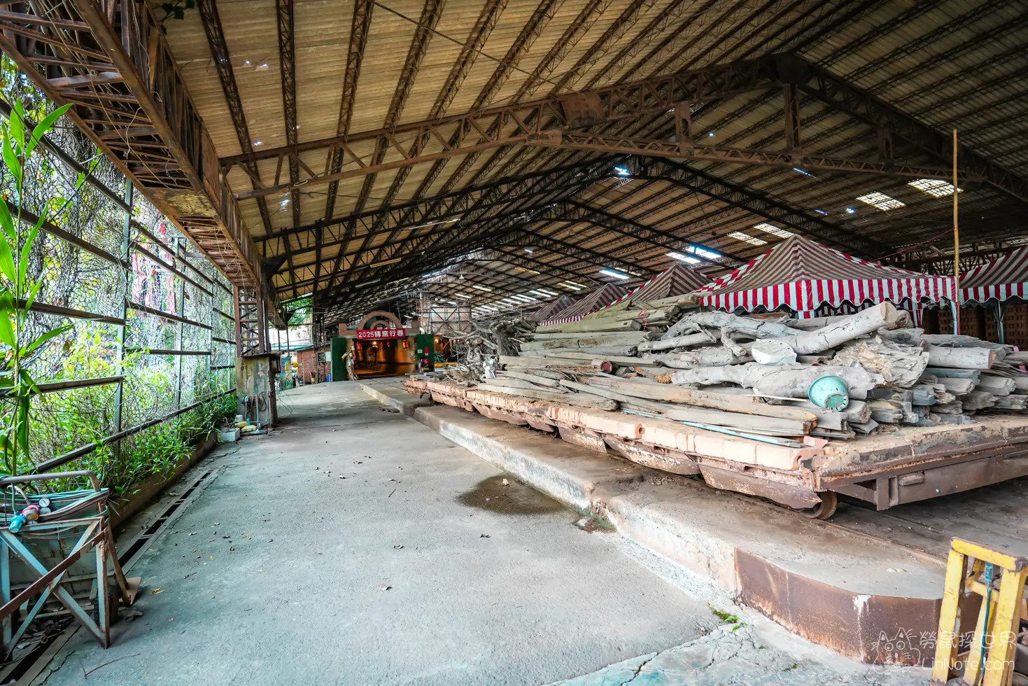 Jls brick tourism factory 30