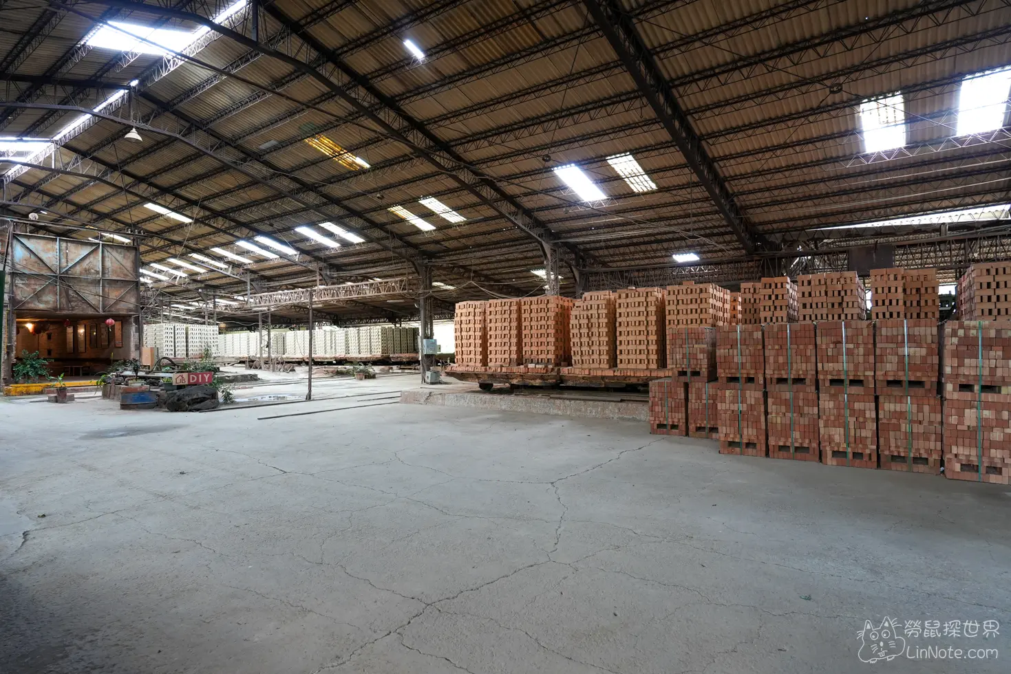 Jls brick tourism factory 31