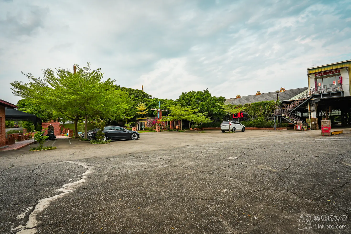 Jls brick tourism factory 4