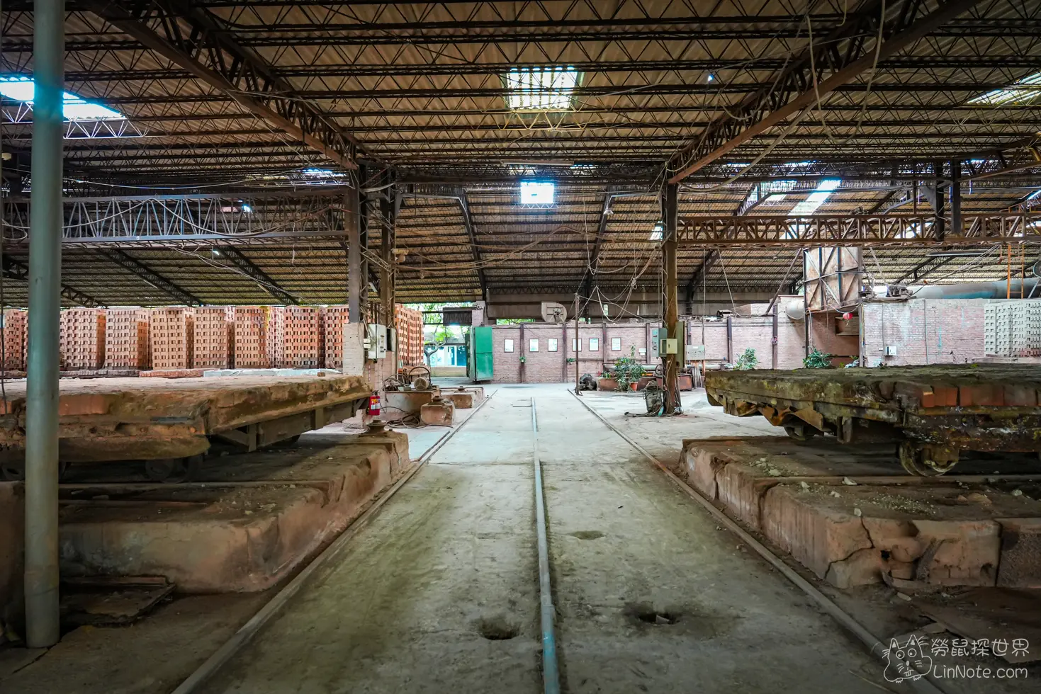 Jls brick tourism factory 49