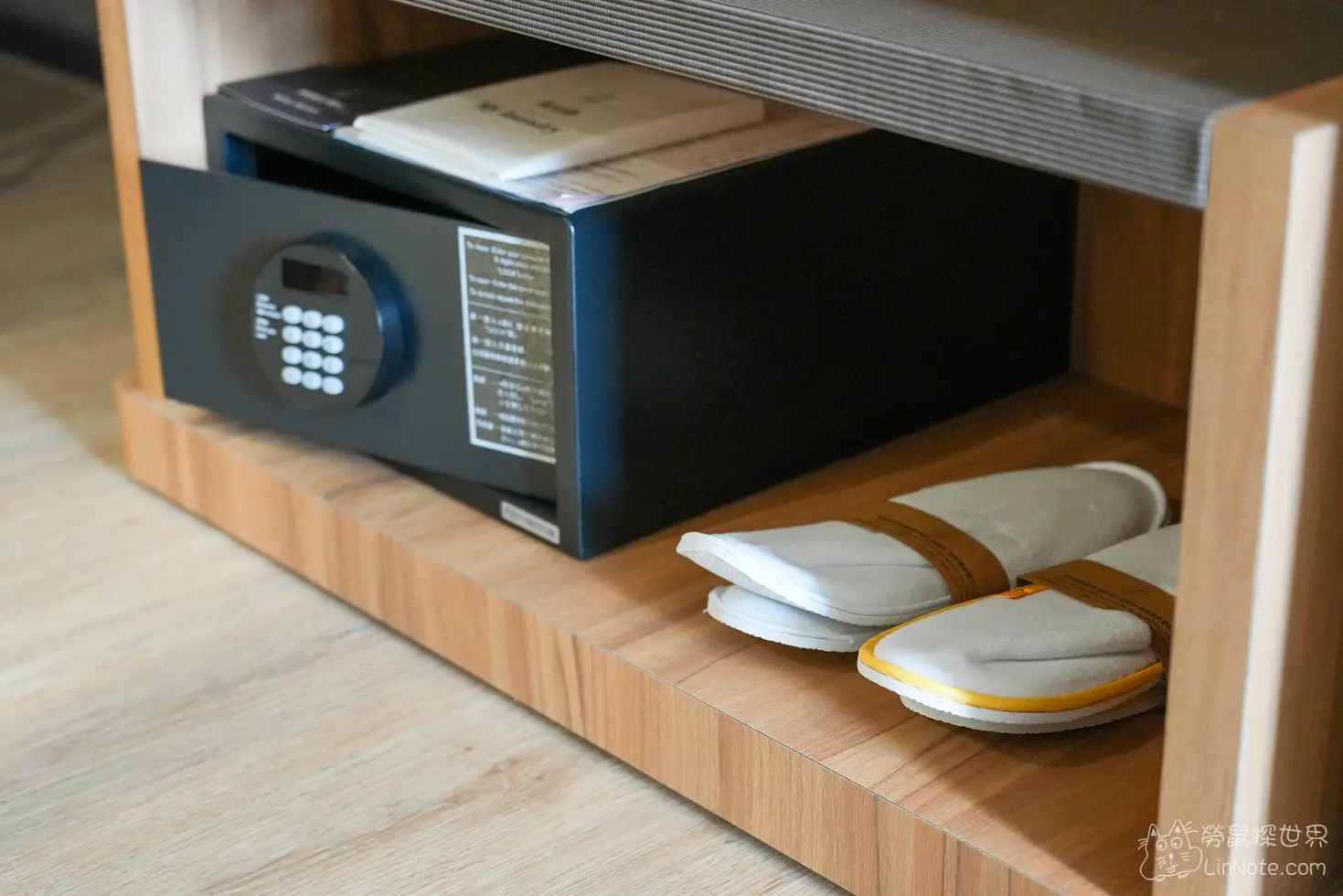 嘉義福容 voco 酒店 保險箱跟免洗脫鞋