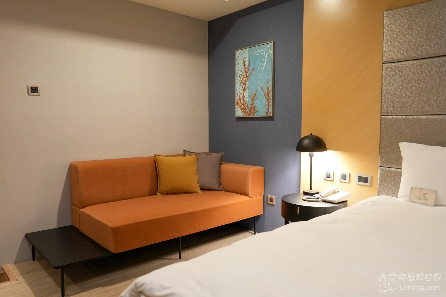 煙波大飯店花蓮館橘色沙發